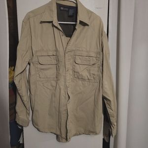 Two-Pocket Faded Glory Shirt (Size Medium)